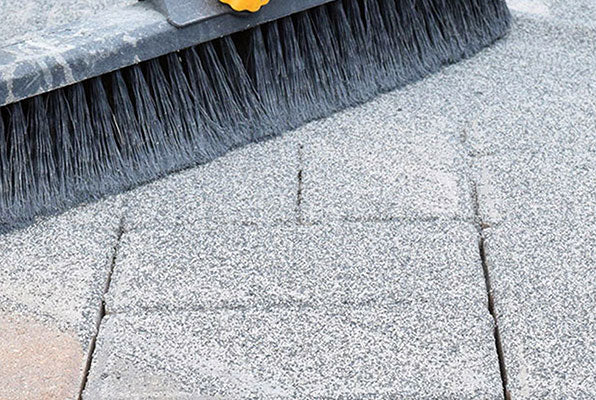 Why Hardscape Professionals Use Polymeric Sand