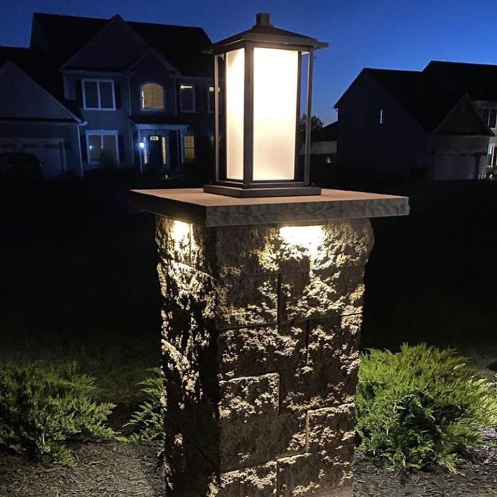 Noble Pillar Light (TS-PL102-BRZ)